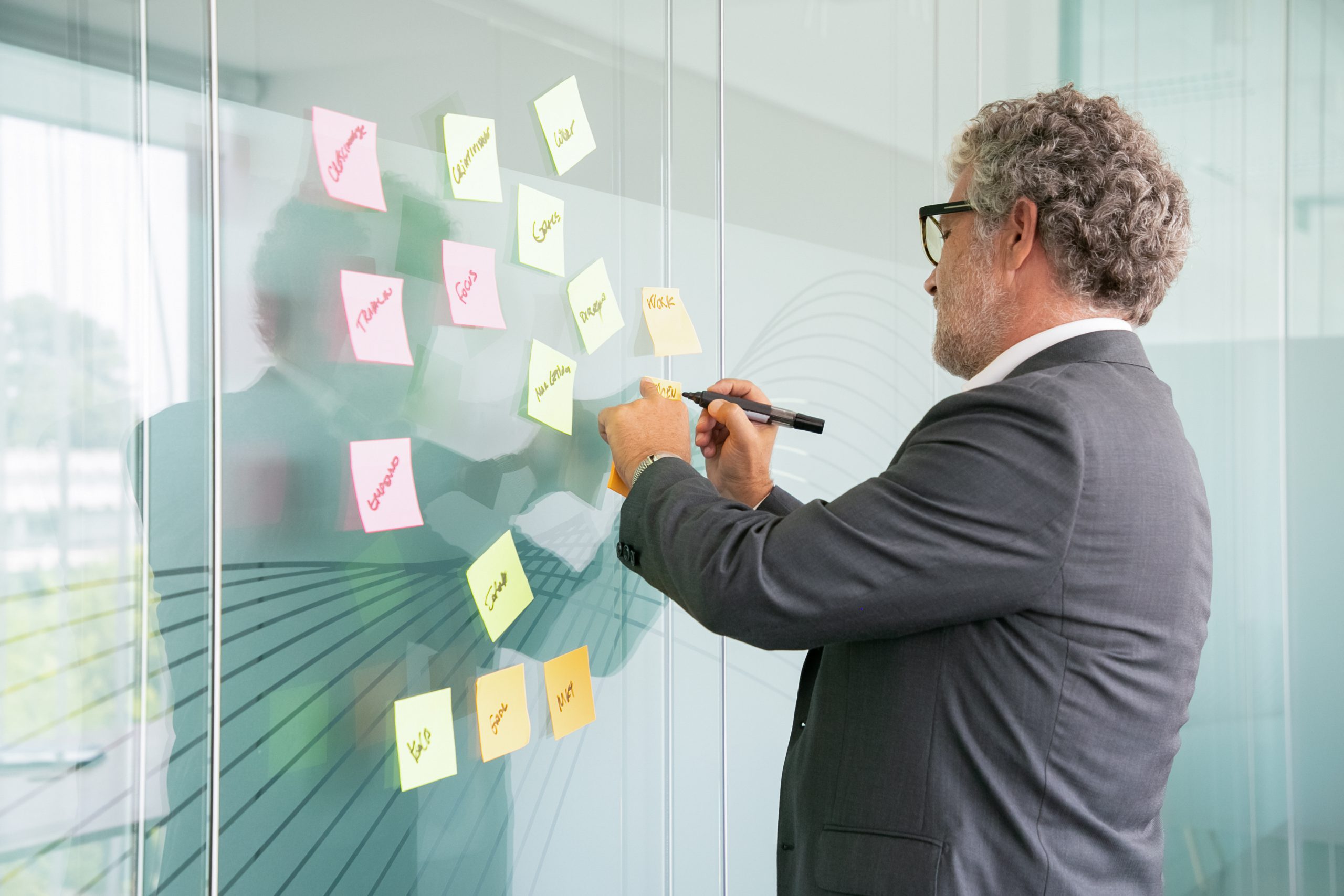 Planowanie sukcesji – jak zabezpieczyć majątek dla rodziny